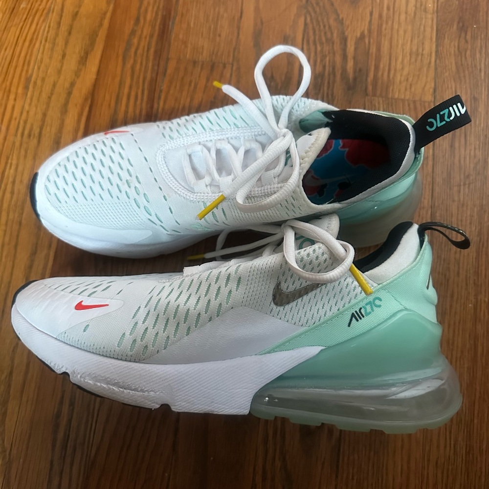 Nike air max 270.